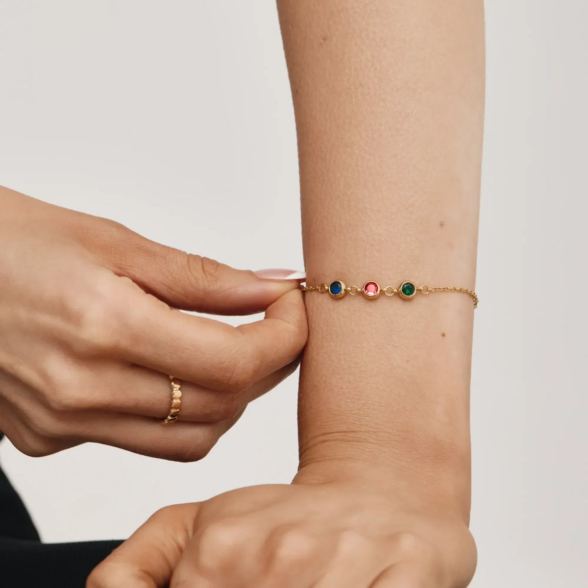 Multi birthstone bracelet close-up gemstone detail — Olivia Jewelry